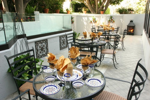 Crowne Plaza LAX zitje buiten